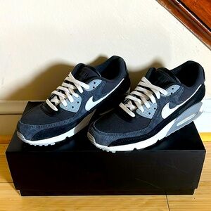 Mens Nike Air Max 90 PRM Size 10.5